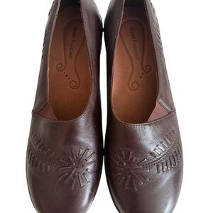 Hush Puppies Brown Loafers with Floral Embroidery